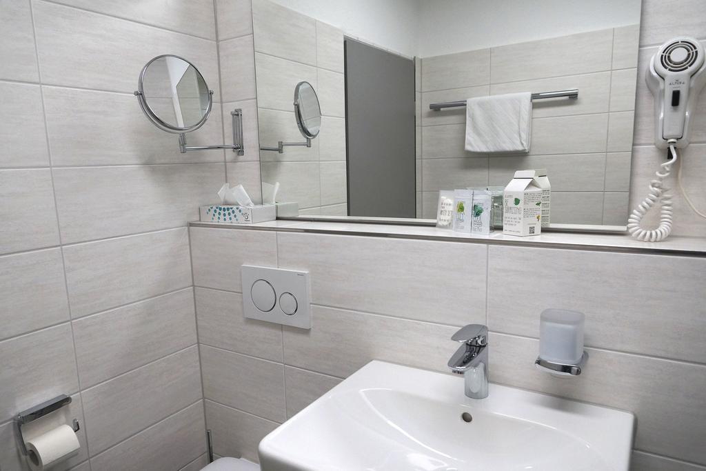 Hotel Am Stadtgarten Радолфцел ам Бодензее Екстериор снимка