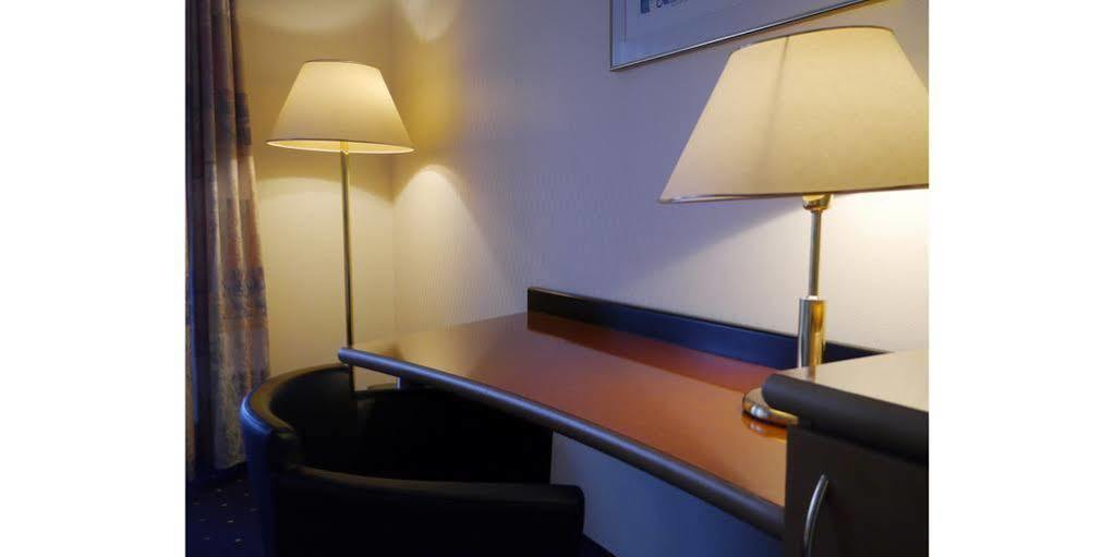 Hotel Am Stadtgarten Радолфцел ам Бодензее Екстериор снимка